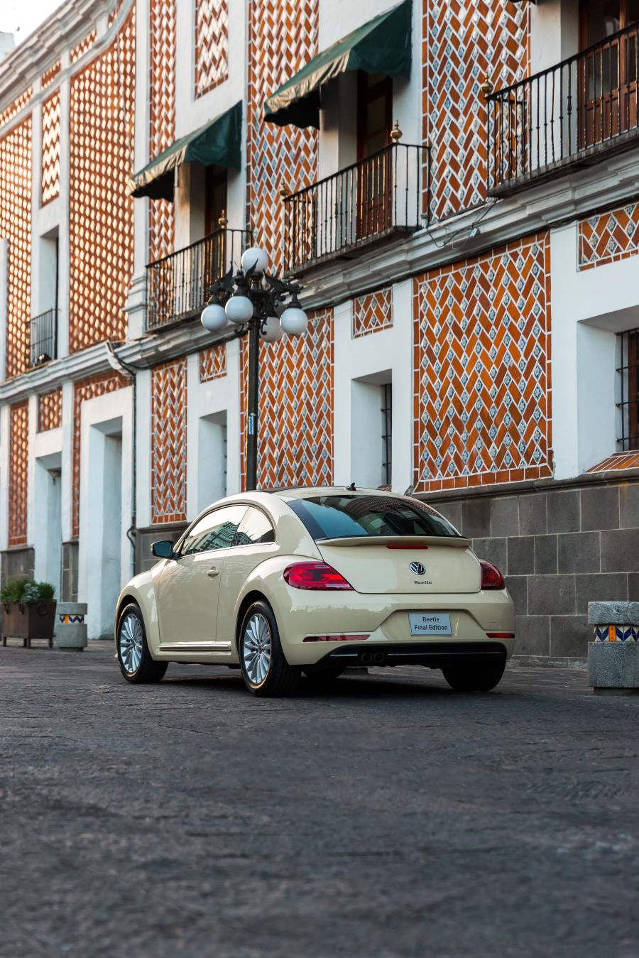  Volkswagen Beetle SE Final Edition 2018 года  (NA) (фото 15 из 15)